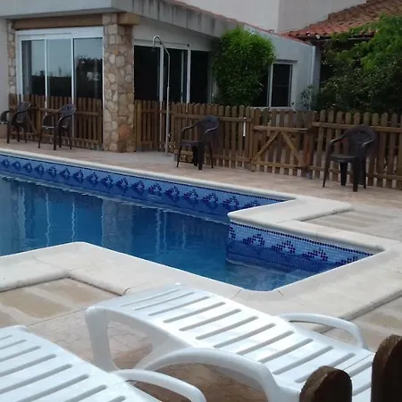 Les Casetes De Сasa de vacaciones Camarles
